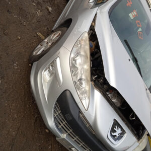 Peugeot 308 1 6hdi despiece completo aleta brazo limpiaparabrisas capo faro intermitente parabrisas paragolpes pase rueda protector rejilla bomba servodireccion direccion asistida alternador bateria carter motor arranque motor completo polea amortiguador caja cambios automatica caja transfer grupo diferencial mangueta palier transmision depresor freno llanta neumatico tapacubos aleta paragolpes piloto porton bombin botonera carcasa cerradura compresor cristal retrovisor elevalunas elevalunas electrico maneta mecanismo puerta retrovisor airbag antirrobo bandeja centralita cinturon seguridad mando de luces radio compresor motor calefaccion radiador ventilador bobina encendido carburador caudalimetro delco egr intercooler paneles de puerta abs bomba combustible antiniebla aforador guantera faros de xenon cuadro de intrumentos ezs bsm bsi uch reprogramaciones sam centralita de motor