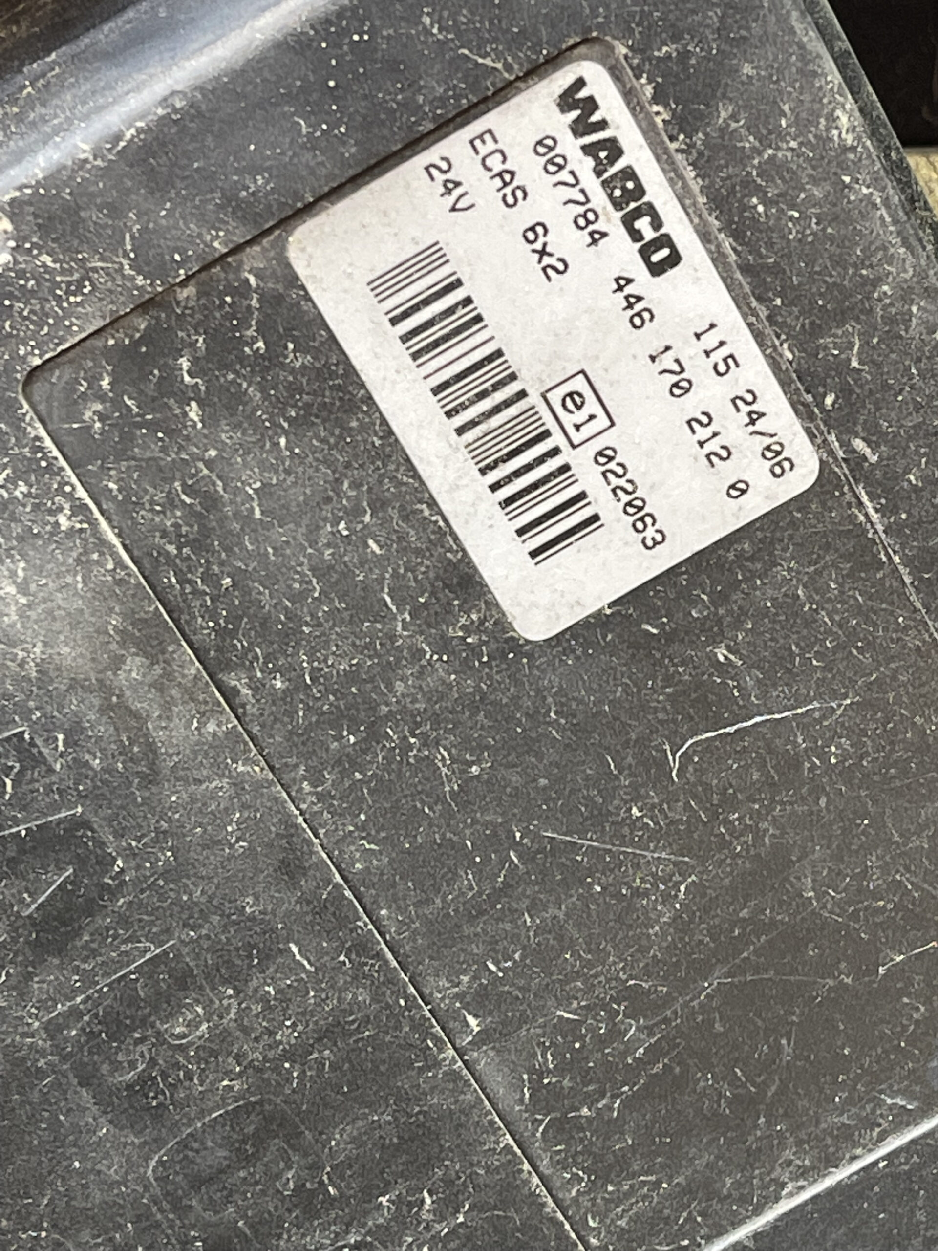 1152406 ECAS 6X2 022063 WABCO disponemos de la posibilidad de realizar clonaciones y codificaciones , alquiler de centralitas reparacion de abs airbags , cuadros, tarjetas y direcciones Copia de llaves centralita del motor / motorsteuergerät / engine control unit unidad reprogramaciones egr dpr filtro de particulas , CONSULTAR PRECIOS Y DISPONIBLIDAD