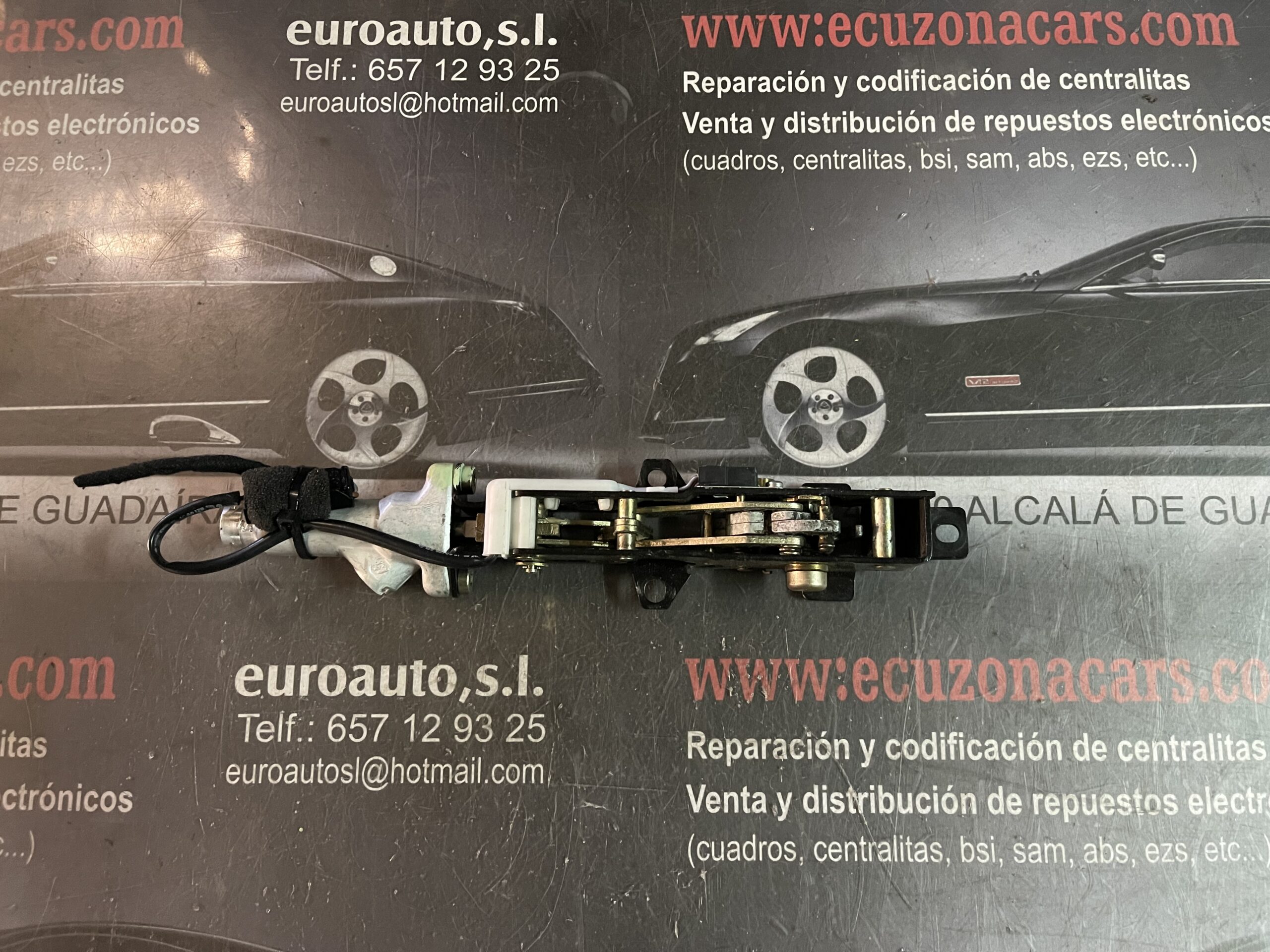 129 800 16 72 pestillo hidraulico mercedes benz descapotable clk slk w208 r170 disponemos de la posibilidad de realizar clonaciones y codificaciones , alquiler de centralitas reparacion de abs airbags , cuadros, tarjetas y direcciones Copia de llaves centralita del motor / motorsteuergerät / engine control unit unidad reprogramaciones egr dpr filtro de particulas , CONSULTAR PRECIOS Y DISPONIBLIDAD