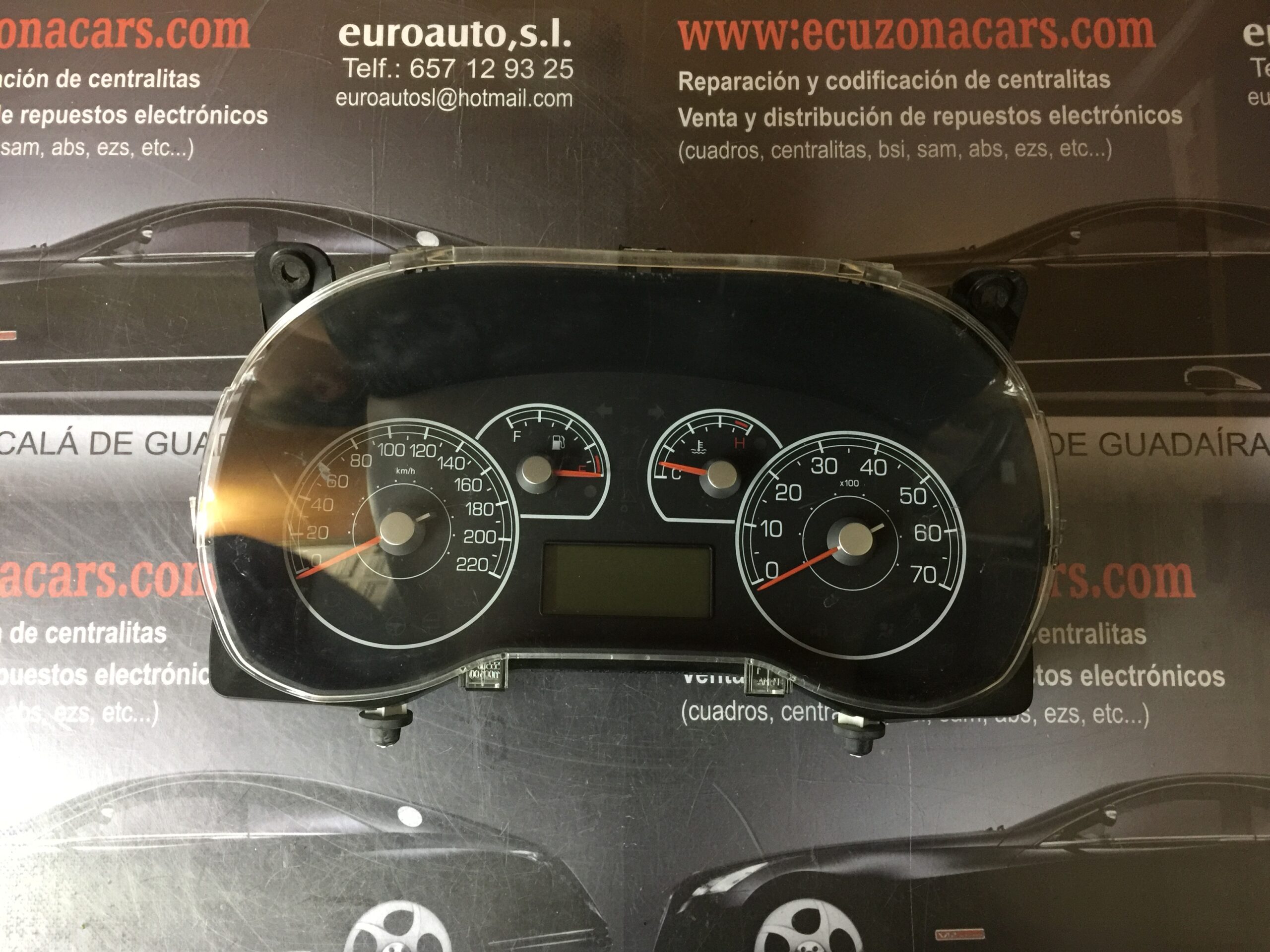 cuadro fiat grande punto disponemos de la posibilidad de realizar clonaciones y codificaciones , alquiler de centralitas reparacion de abs airbags , cuadros, tarjetas y direcciones Copia de llaves centralita del motor / motorsteuergerät / engine control unit unidad reprogramaciones egr dpr filtro de particulas , CONSULTAR PRECIOS Y DISPONIBLIDAD