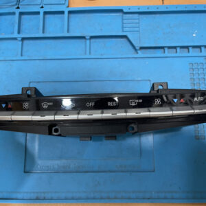 A 221 905 52 00 A 221 905 28 00 A2219052800 A221 902 10 02 A2219021002 3355 1101 03 0349815 10921587 UNIDAD DE CONTROL DE CLIMA MERCEDES BENZ CLASE S W221 disponemos de la posibilidad de realizar clonaciones y codificaciones , alquiler de centralitas reparacion de abs airbags , cuadros, tarjetas y direcciones Copia de llaves centralita del motor / motorsteuergerät / engine control unit unidad reprogramaciones egr dpr filtro de particulas , CONSULTAR PRECIOS Y DISPONIBLIDAD