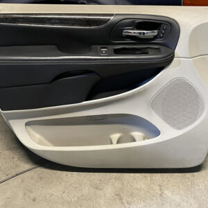 paño de puerta delantero izquierdo lado conductor lancia gran voyager disponemos de la posibilidad de realizar clonaciones y codificaciones , alquiler de centralitas reparacion de abs airbags , cuadros, tarjetas y direcciones Copia de llaves centralita del motor / motorsteuergerät / engine control unit unidad reprogramaciones egr dpr filtro de particulas , CONSULTAR PRECIOS Y DISPONIBLIDAD