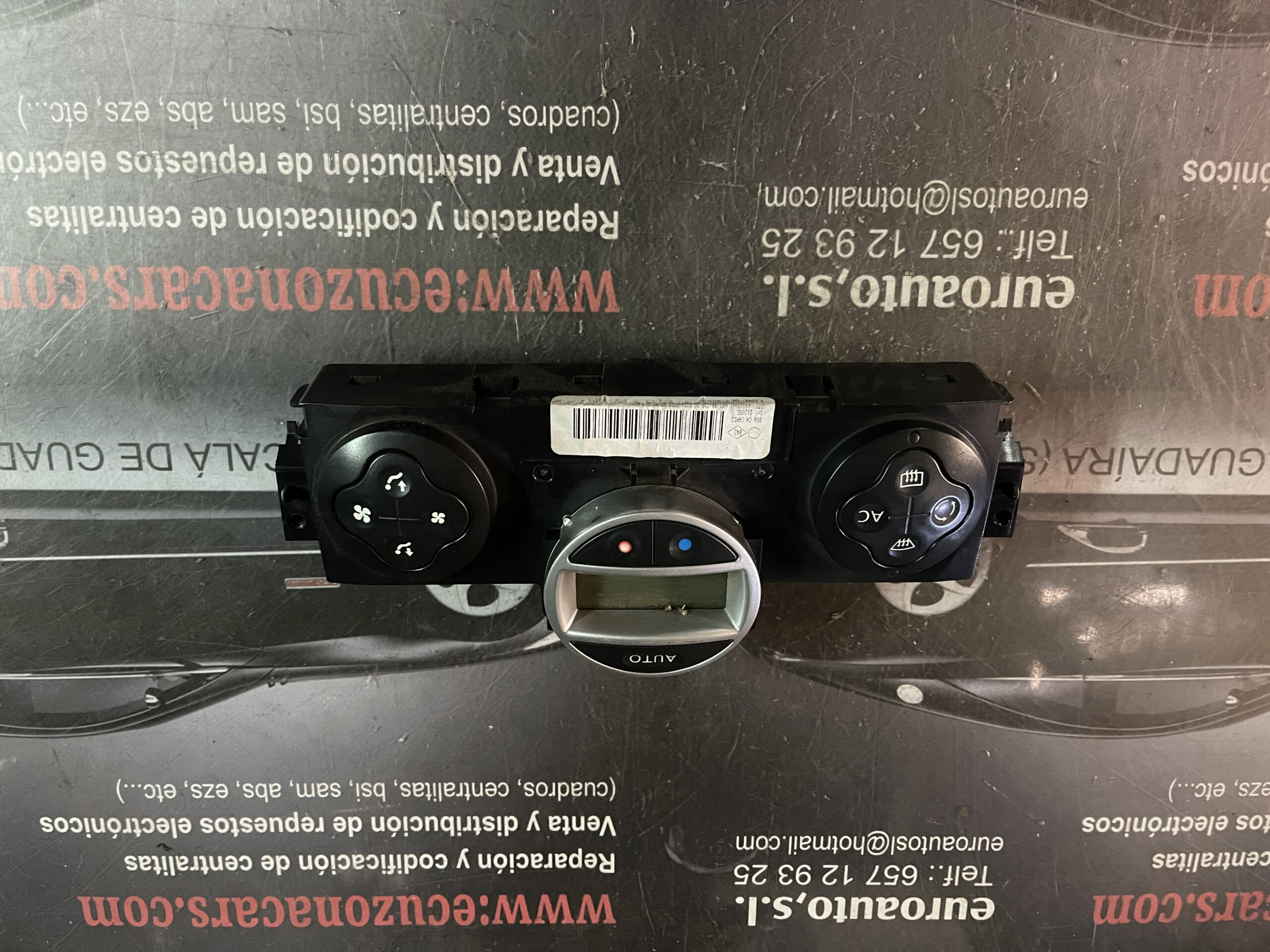 r mando de climatizacion renault megane kangoo disponemos de la posibilidad de realizar clonaciones y codificaciones , alquiler de centralitas reparacion de abs airbags , cuadros, tarjetas y direcciones Copia de llaves centralita del motor / motorsteuergerät / engine control unit unidad reprogramaciones egr dpr filtro de particulas , CONSULTAR PRECIOS Y DISPONIBLIDAD